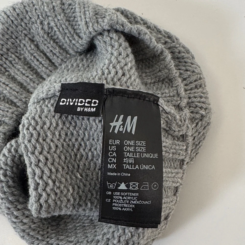 NWOT!!!!Gray Knit Kids Beanie with Cute Face Design
